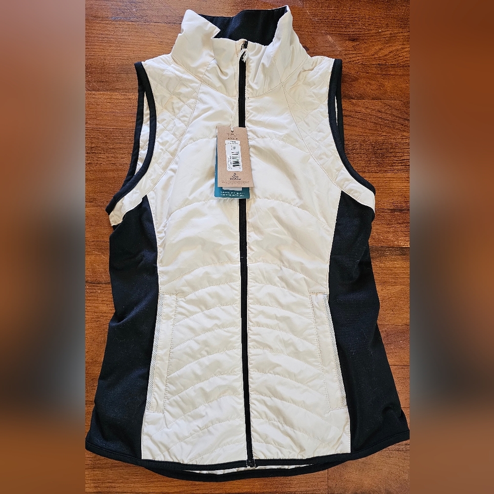 PRANA NWT Black and White‎ Quilted Sporty Outdoor Athleisure Vest Sz XS